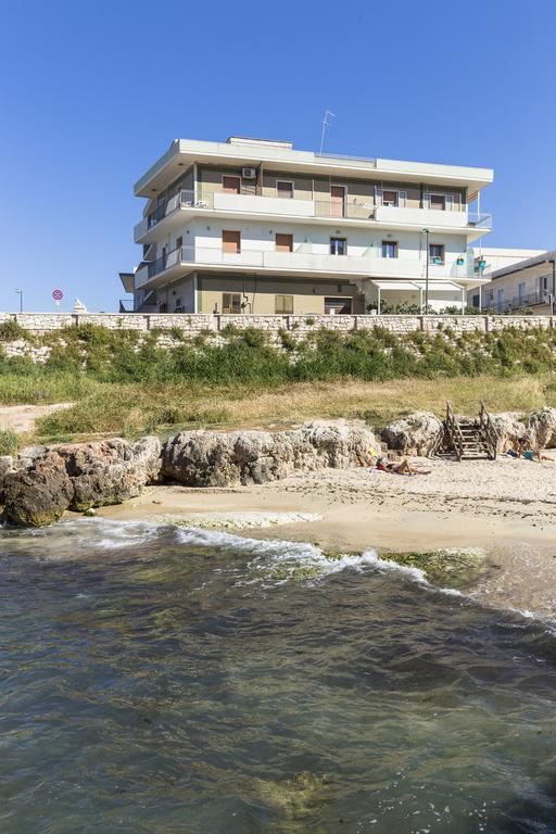 Casetta Sul Mare A Monopoli Eksteriør billede